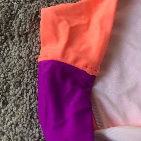 Vs pink bikini bottom - size medium - Picture 3 of 11